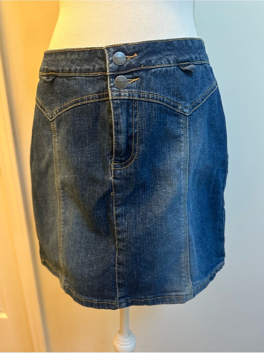 90’d Vintage Jill Stuart Blue Denim Mini Skirt with Yoke size 10 NWOT